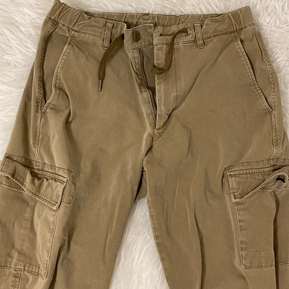 COPY - Uniqlo cargo pants - Picture 1 of 4